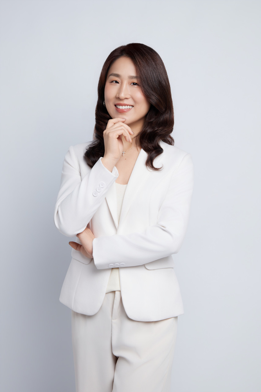Chiropractor Marin CA Kerry Chan